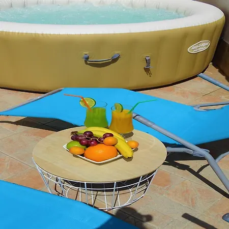 In Croatia With Pool Near Apartment Klanfari